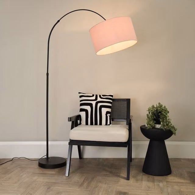 ValueLights Louis Black Arched Metal Floor Lamp with Dusty Pink Fabric Drum Shade and LED Bulb