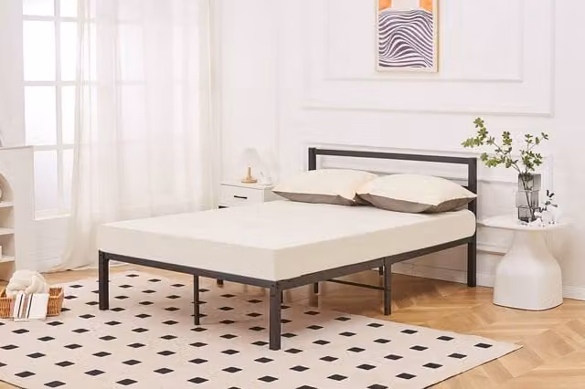 Crazy Price Beds Ltd Taylor Minimalist Black Metal Bed Frame, W: 140 cm, D: 200 cm