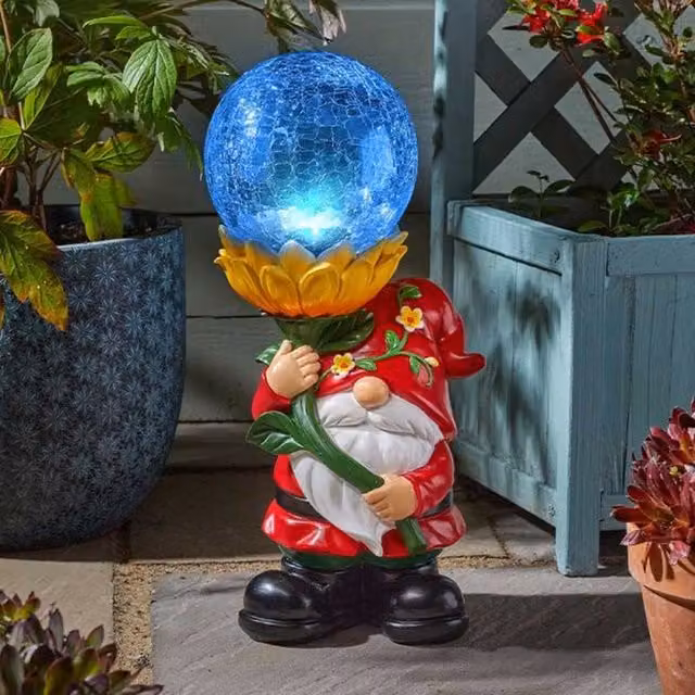 Garden Mile Solar Wizard Ornament with Colour Changing LEDs in Red and Multicolour