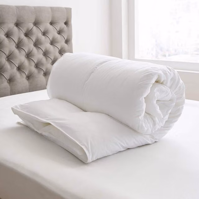 Bedeck Of Belfast White Microfibre Super Kingsize 13.5 Tog Winter Duvet