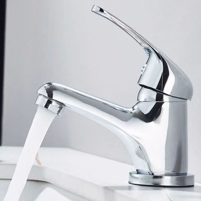 Kelvenix Chrome Brass Basin Mixer Tap with Pop Up Waste in Silver