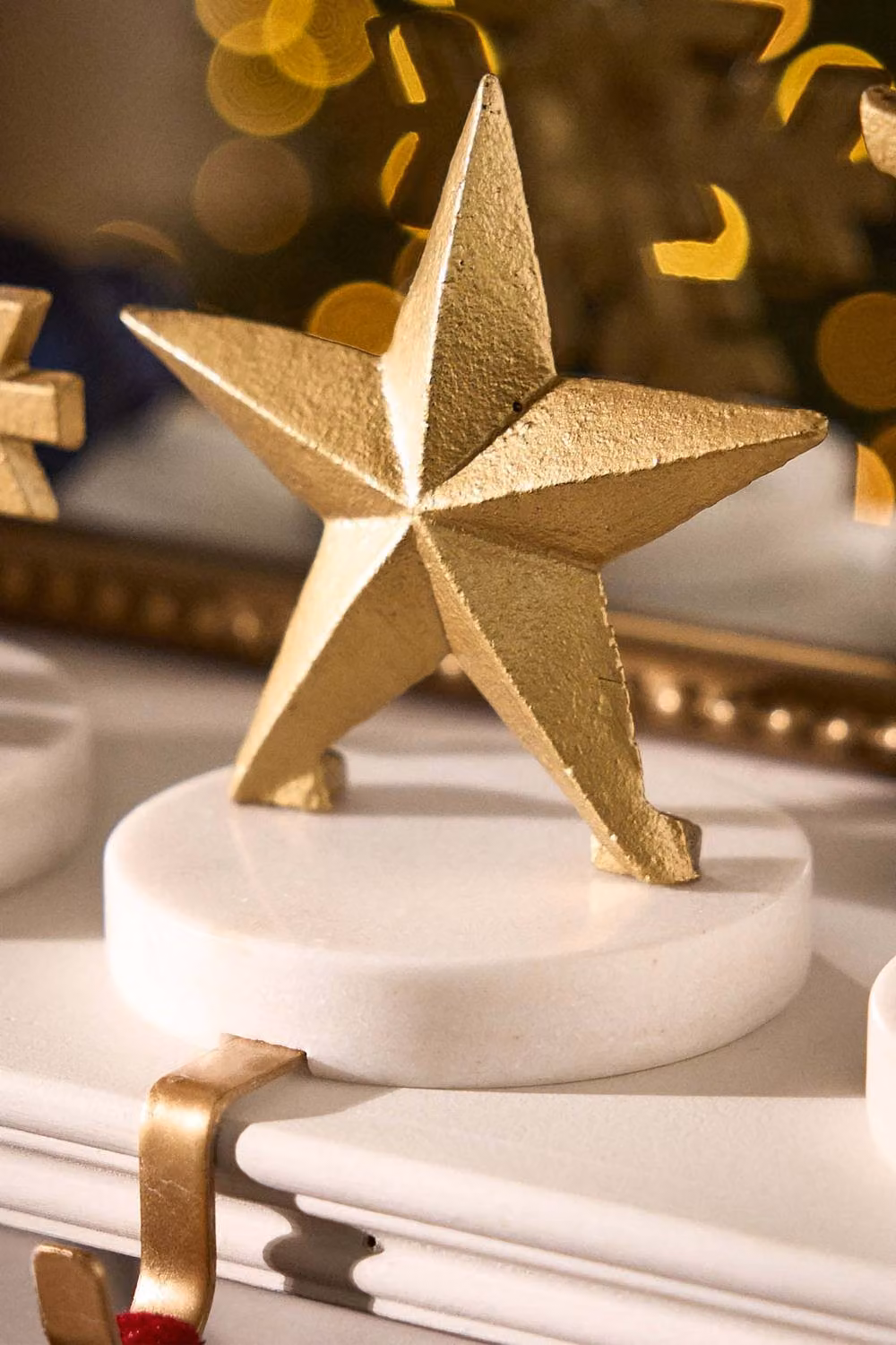 Dibor Set of 2 White Marble and Gold Star Christmas Stocking Holders – 3