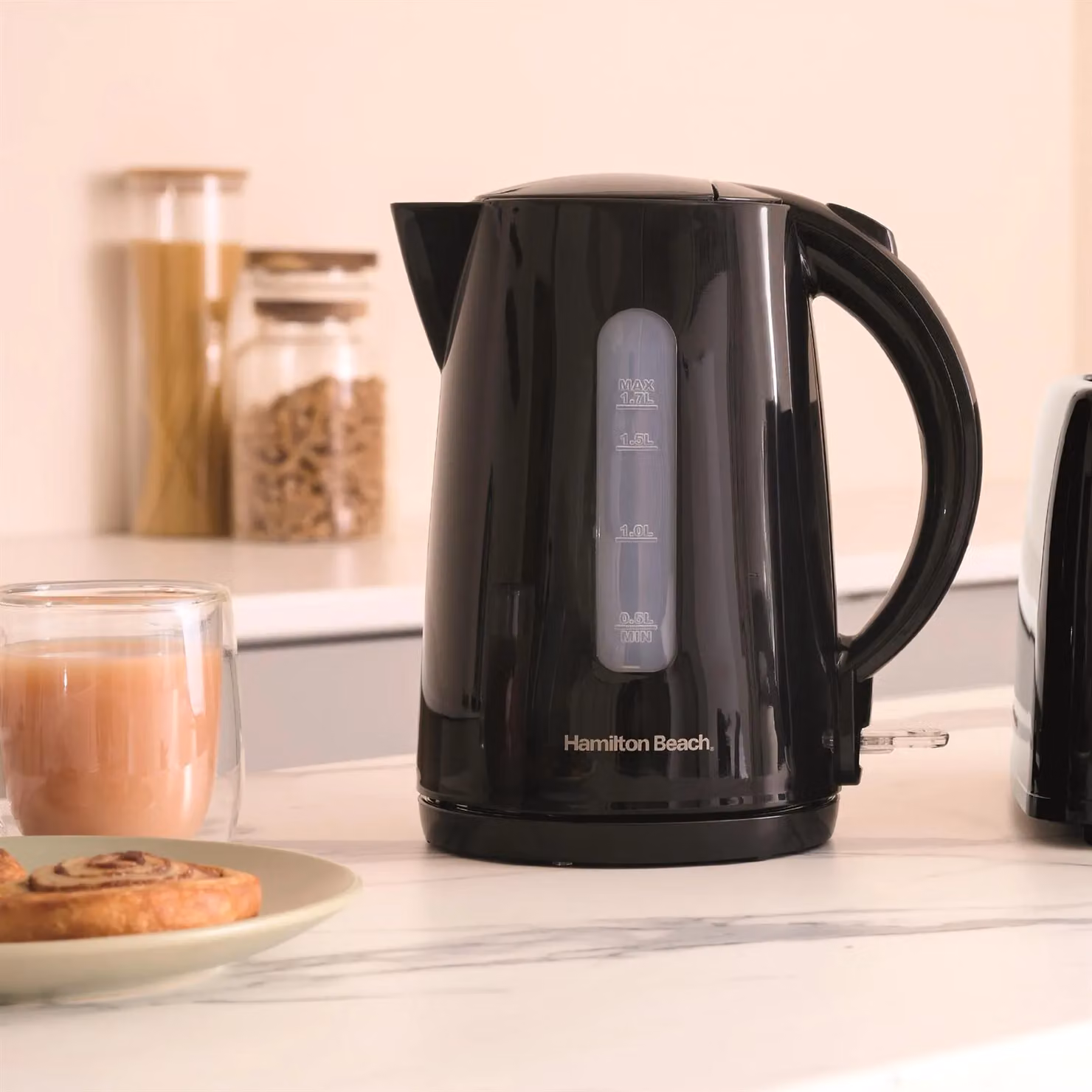 Hamilton Beach Essentials 1.7L Rapid Boil Electric Kettle in Black – 2