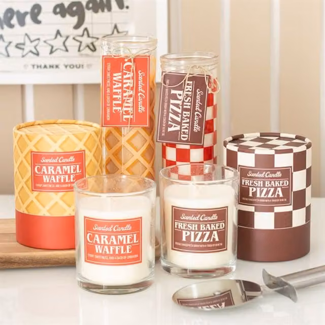 KDMK Fresh Baked Pizza Scented Gourmand Tabletop Candle, 40 g, White