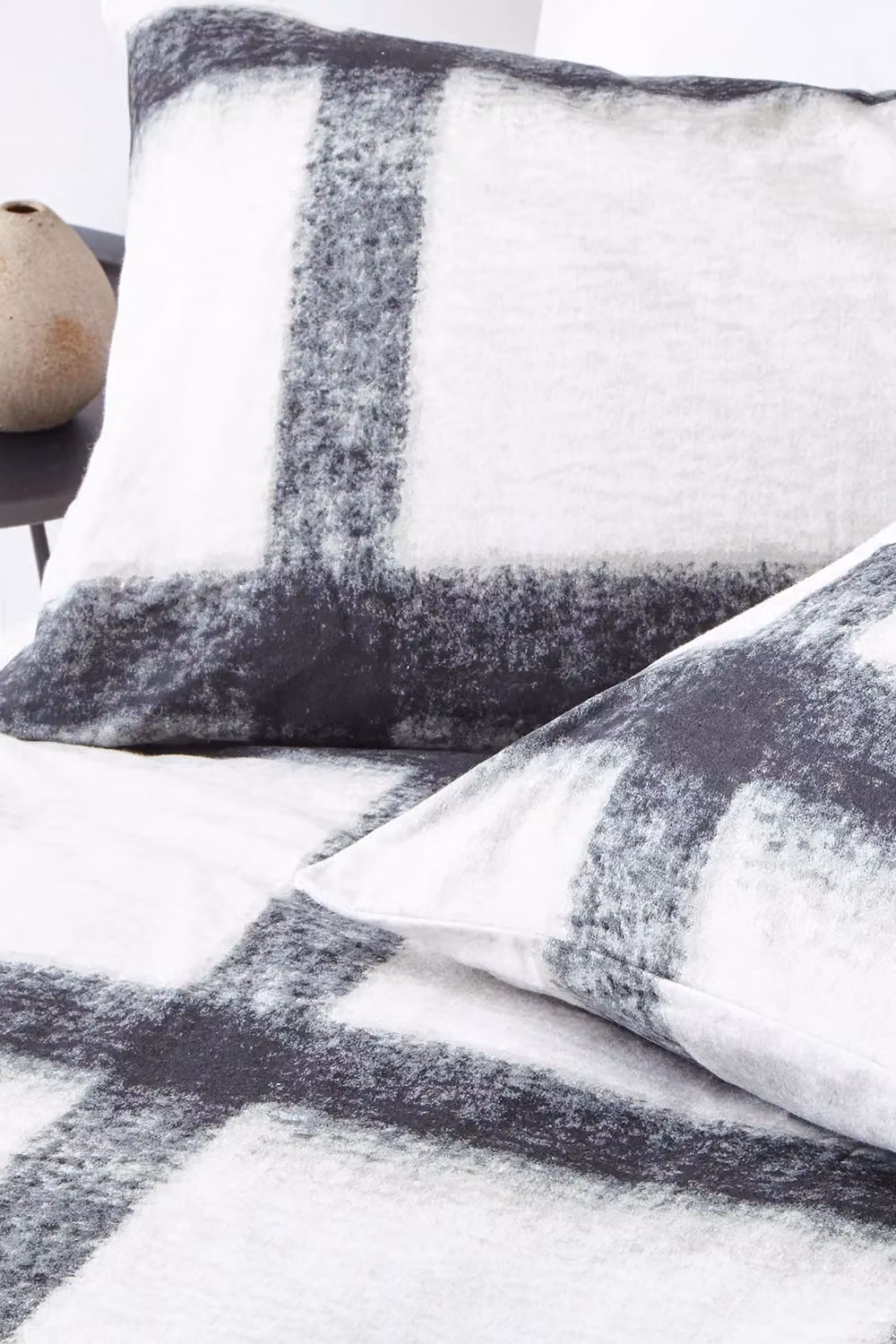 The Linen Yard Mohair Check Cotton Duvet Cover and Pillowcase Set in Multicolour Black, Single (Duvet Cover: 90 x 200 cm, Pillowcase: 50 x 75 cm) – 3