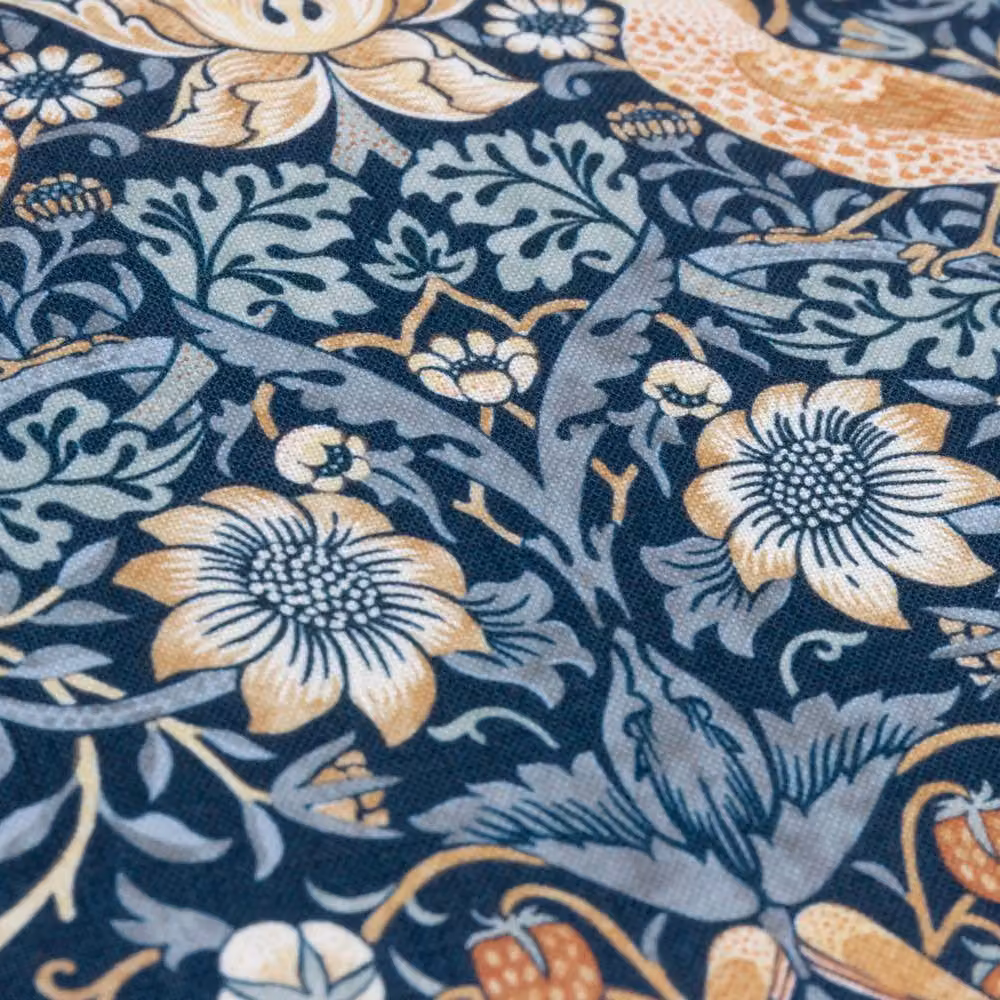 Morris&Co. Strawberry Thief Outdoor Cushion in Blue, W/D/H: 50 x 50 x 50 cm – 4