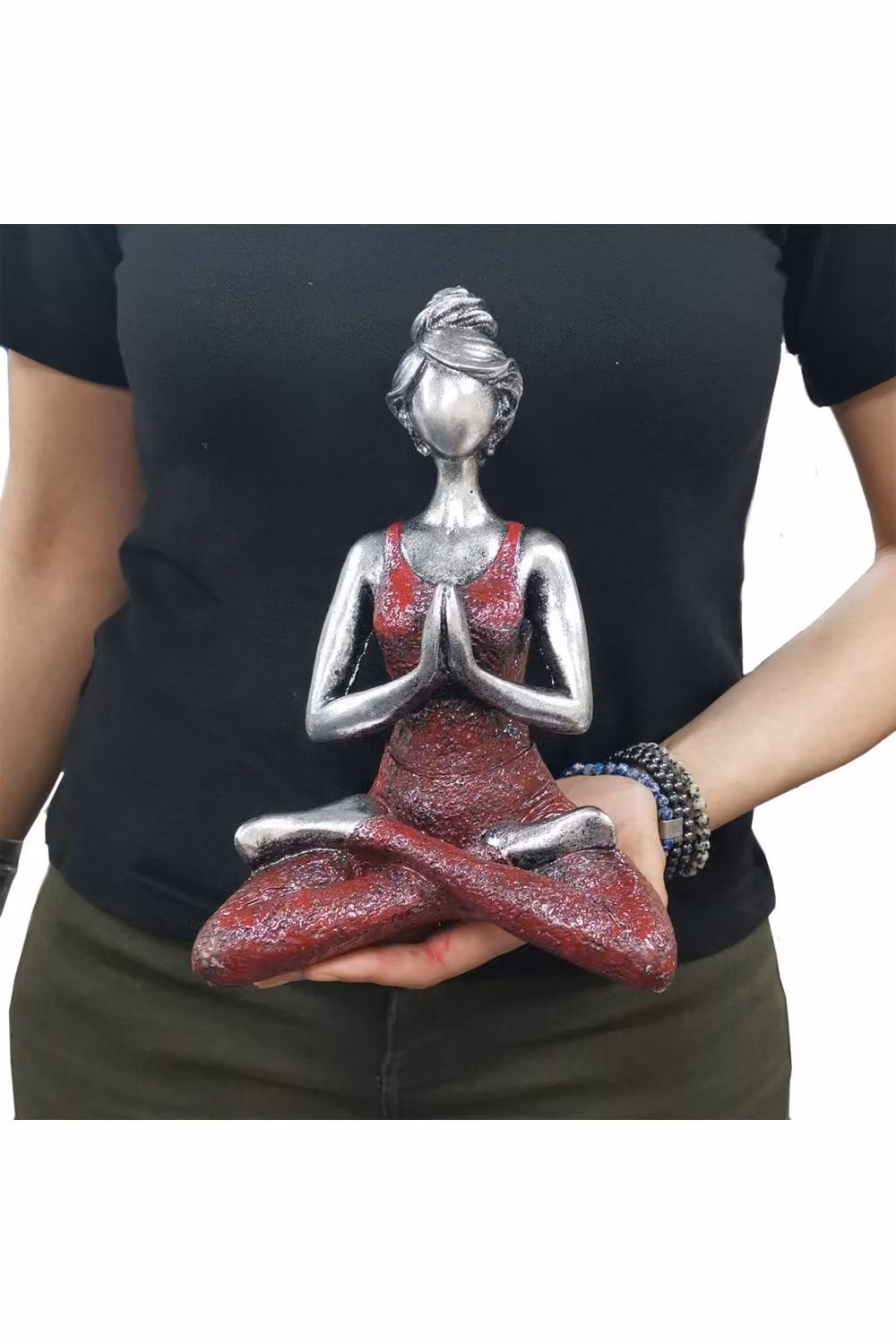 KDMD Elegant Yoga Lady Figurine in Silver and Red, Height: 24 cm – 3