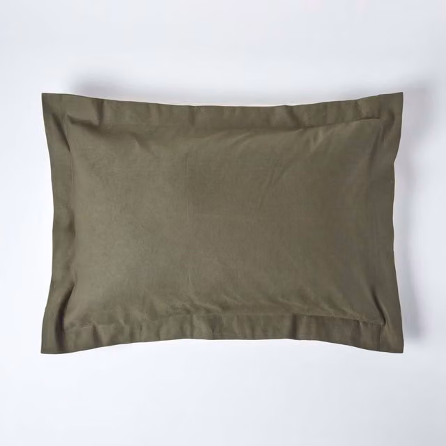 Homescapes Oxford Style Linen and Combed Cotton Cooling Pillowcase in Green