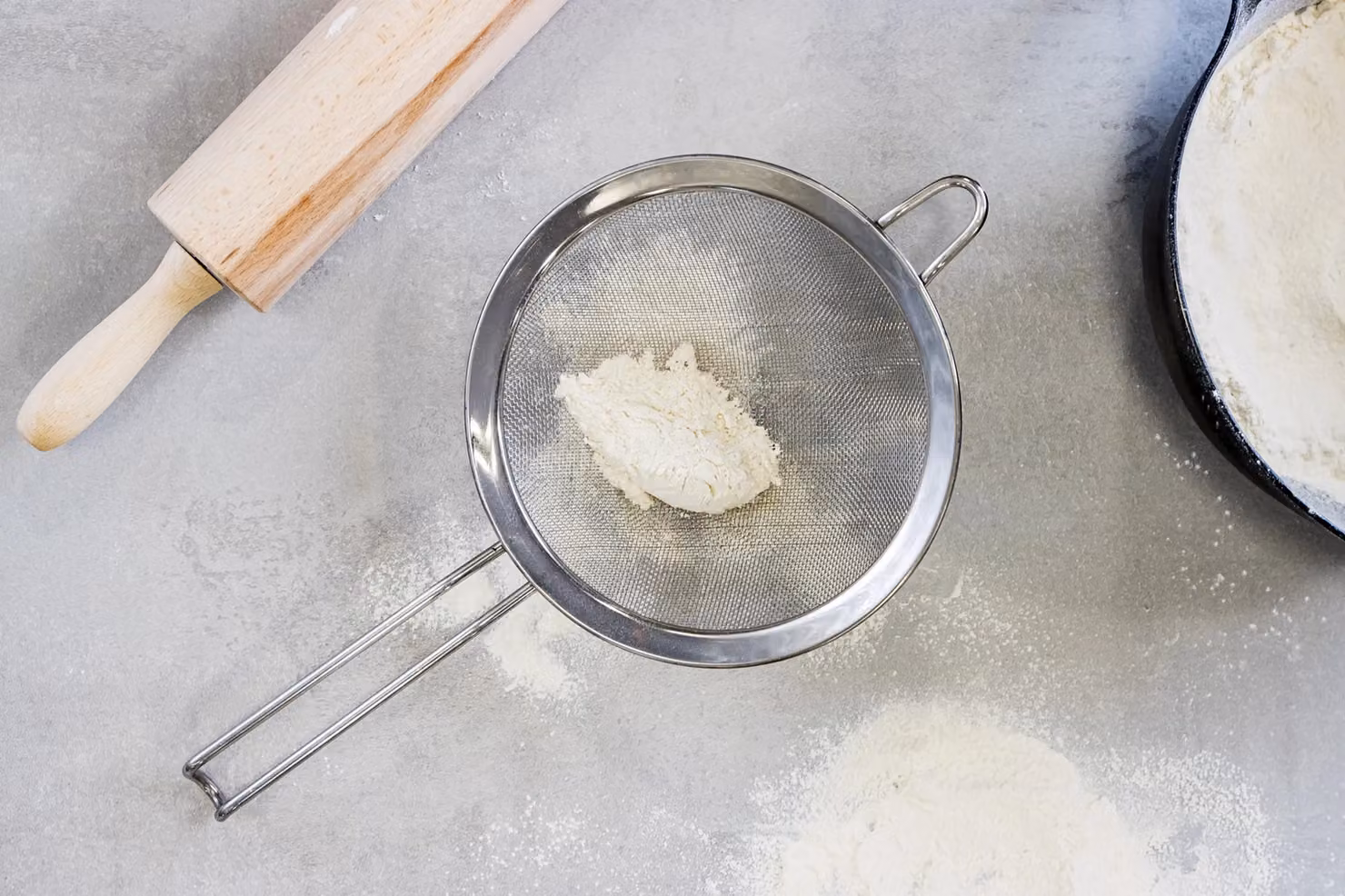MasterClass Stainless Steel Fine Mesh Sieve in Silver, 18cm – 3