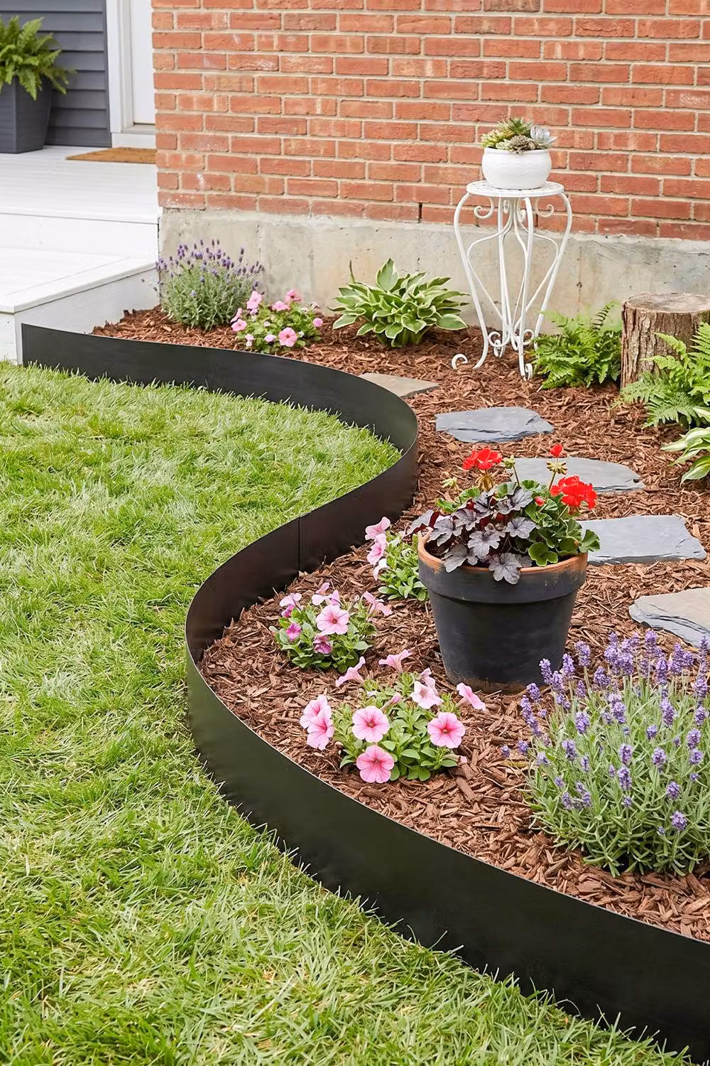 Living and Home Metal Ornamental Garden Edging in Black, Medium – 2