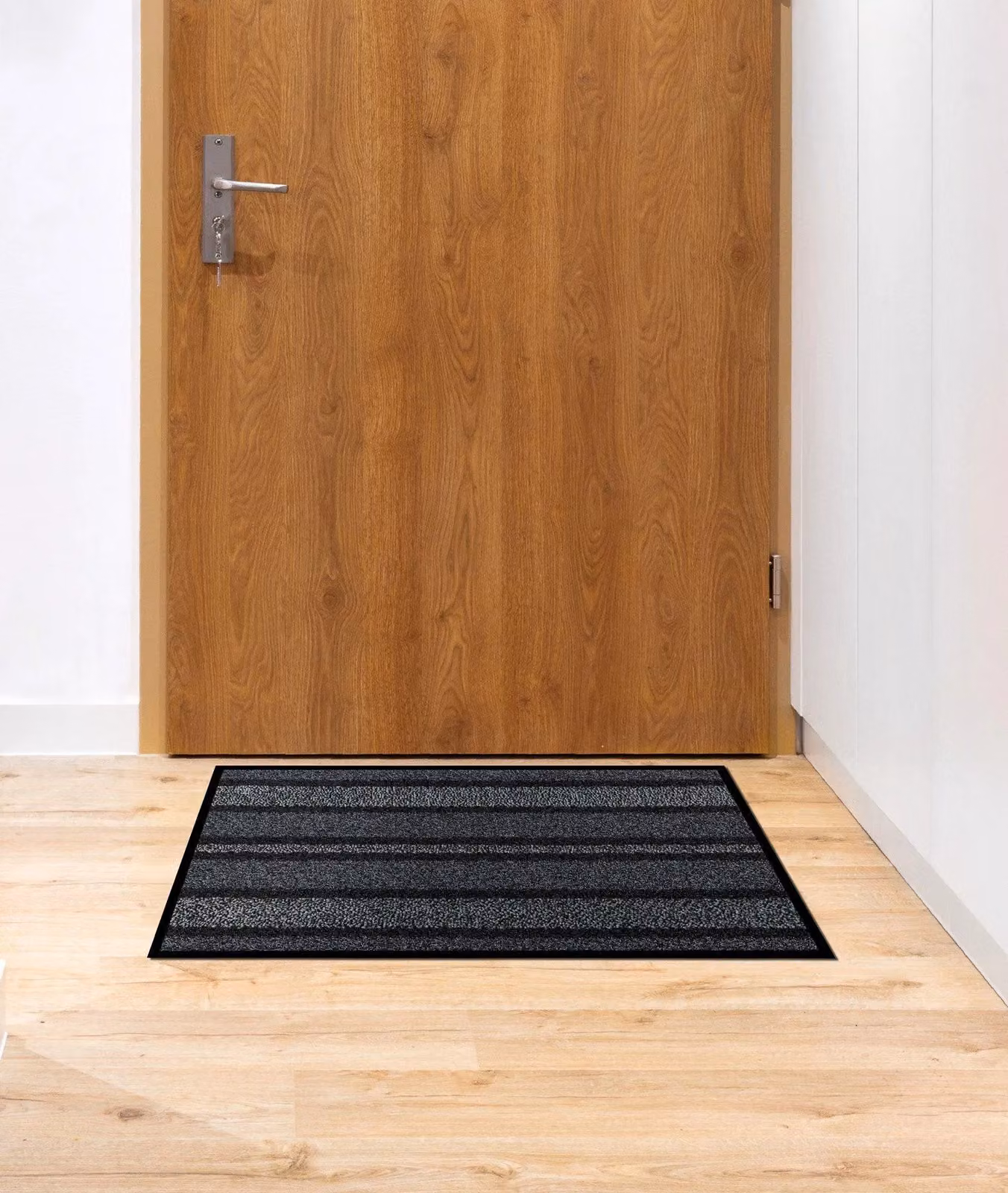RugsX Grey Striped Weatherproof Polypropylene Doormat, W: 60 cm, D: 40 cm, H: 0.55 cm – 5