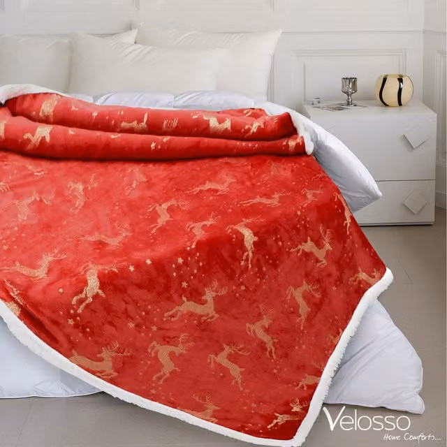 Velosso Red Christmas Fleece Throw with Fluffy Animal Print