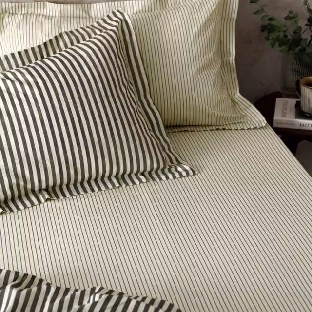 Yard Hebden Narrow Stripe 100% Cotton Fitted Sheet in Black, W/D/H: 200 x 200 x 32 cm