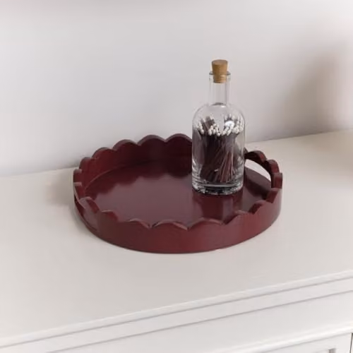 Melody Maison Red Round Scalloped Wooden Tray with Handles, Diameter: 30 cm