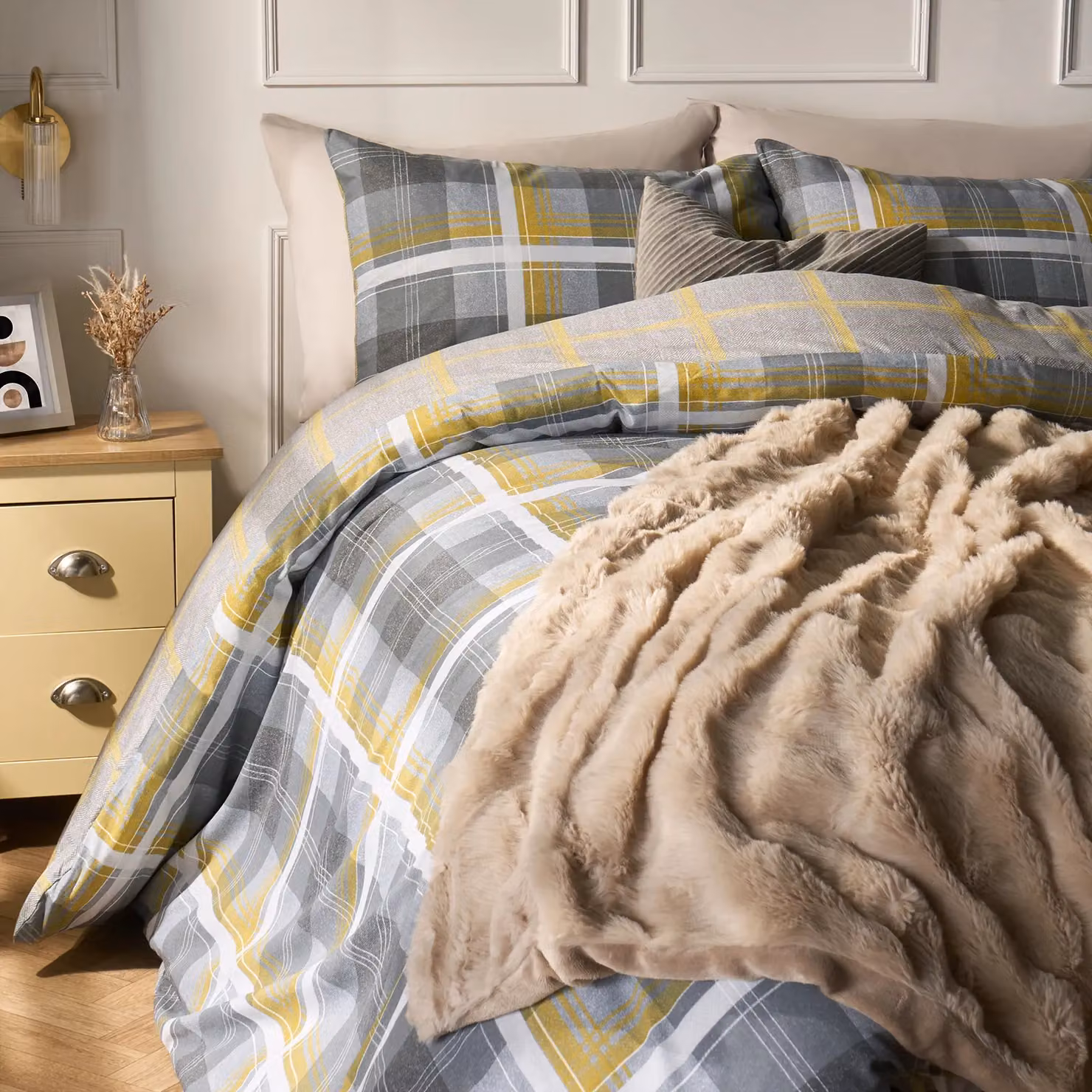Dreamscene OHS Denim Check Reversible Duvet Cover and Pillowcase Set in Yellow and White, Double, W: 140 cm x H: 200 cm – 3