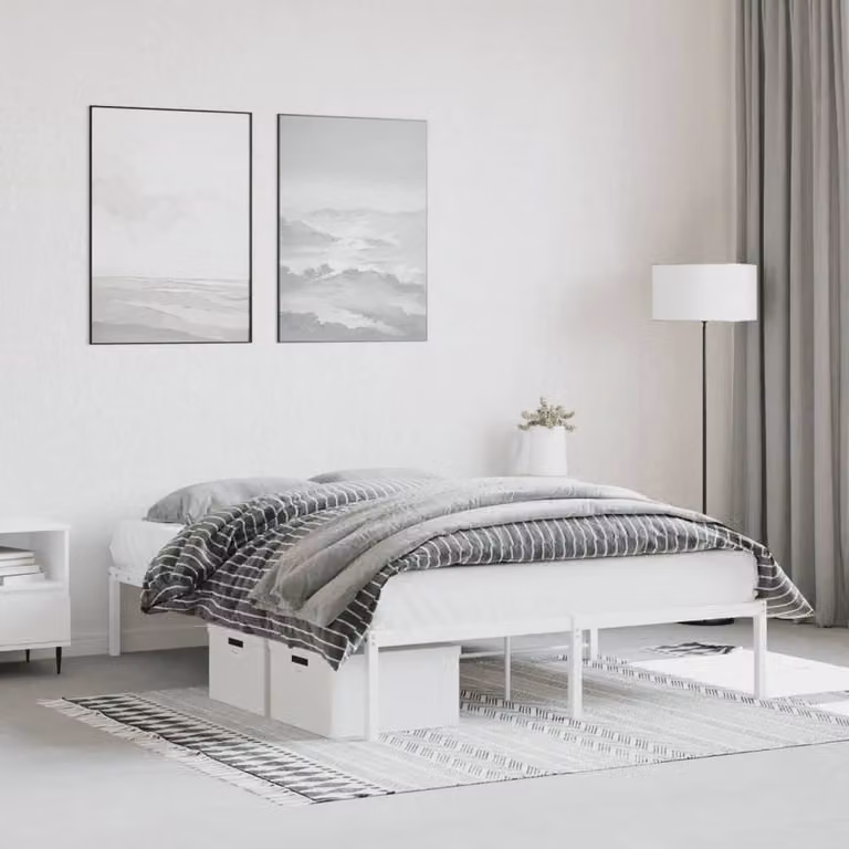 Berkfield Home Metal Bed Frame in White, W/D/H: 140 x 200 x 146 cm