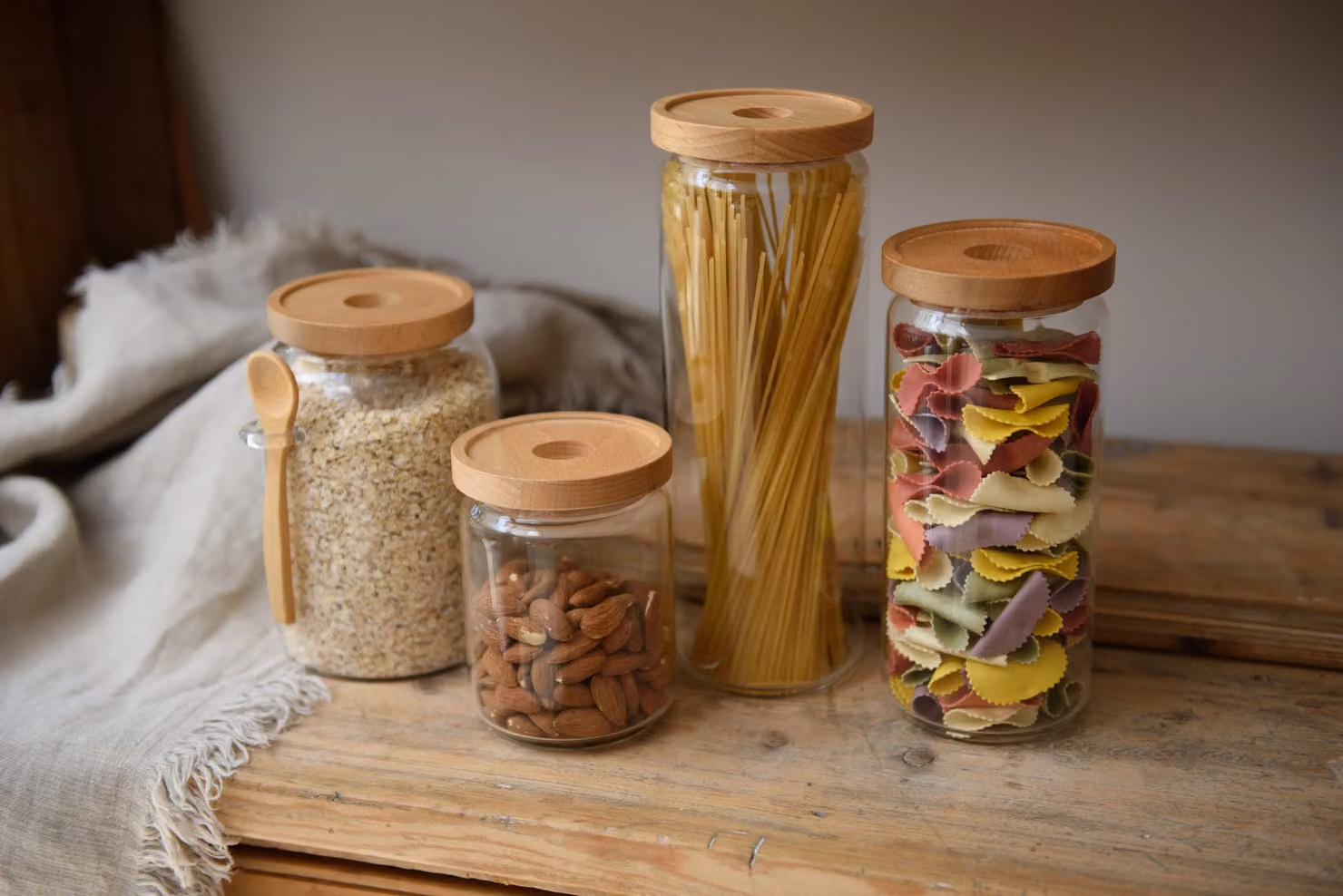 KitchenCraft Idilica Set of 3 Airtight Glass Storage Jars with Wooden Lids, 500 ml each, Transparent – 3