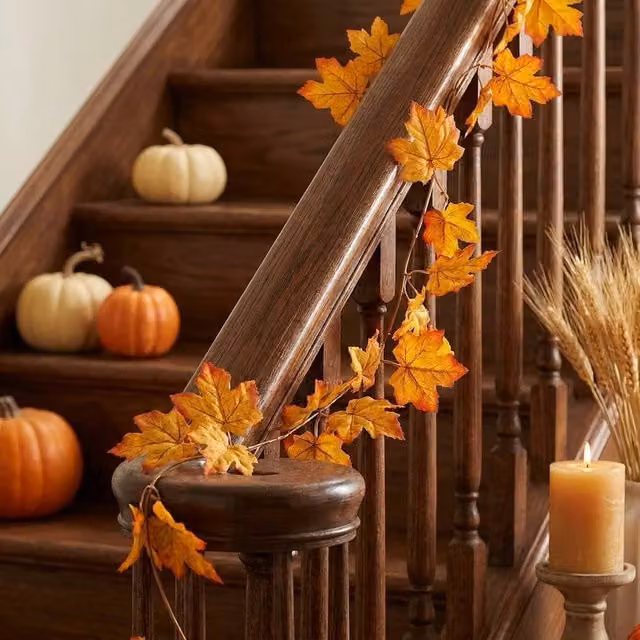 Garden Greatness Autumn Leaf Display Garland in Orange, Yellow and Multicolour, 1.5m