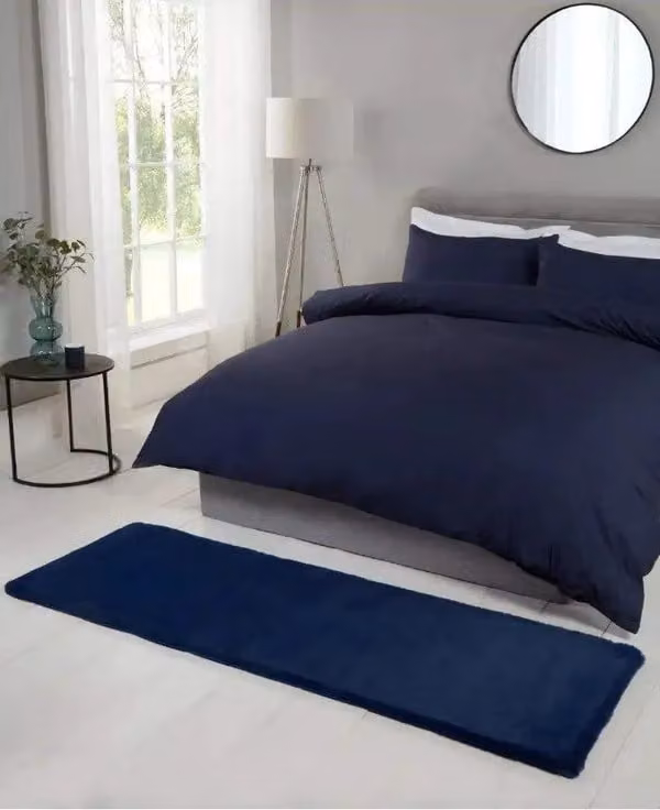 The Linen Consultancy Navy Blue Faux Fur Luxury Rug W: 150 cm, D: 200 cm – 2
