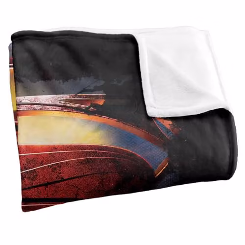 DC Comics Superman Man of Steel Grungy Shield Super Soft Microfibre Throw Blanket, White, W: 152 cm, D: 127 cm – 2