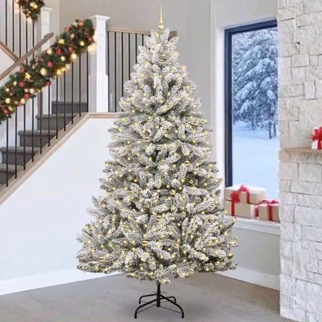 Berkfield Home Artificial Christmas Tree in Green and White, Height: 270 cm