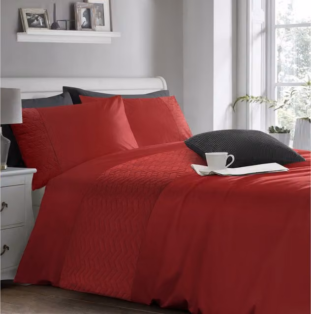 Velosso Red Floral Microfibre Duvet Cover and Pillowcase Set, W: 200 cm x L: 200 cm