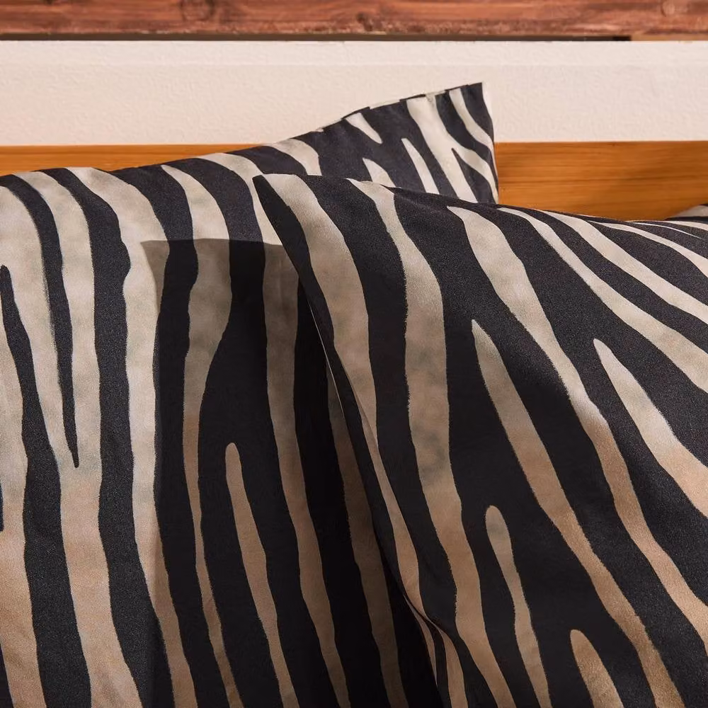 OHS Set of 2 Zebra Print Outdoor Cushion Covers, Black and White, W/D/H: 45 x 45 x 45 cm – 2