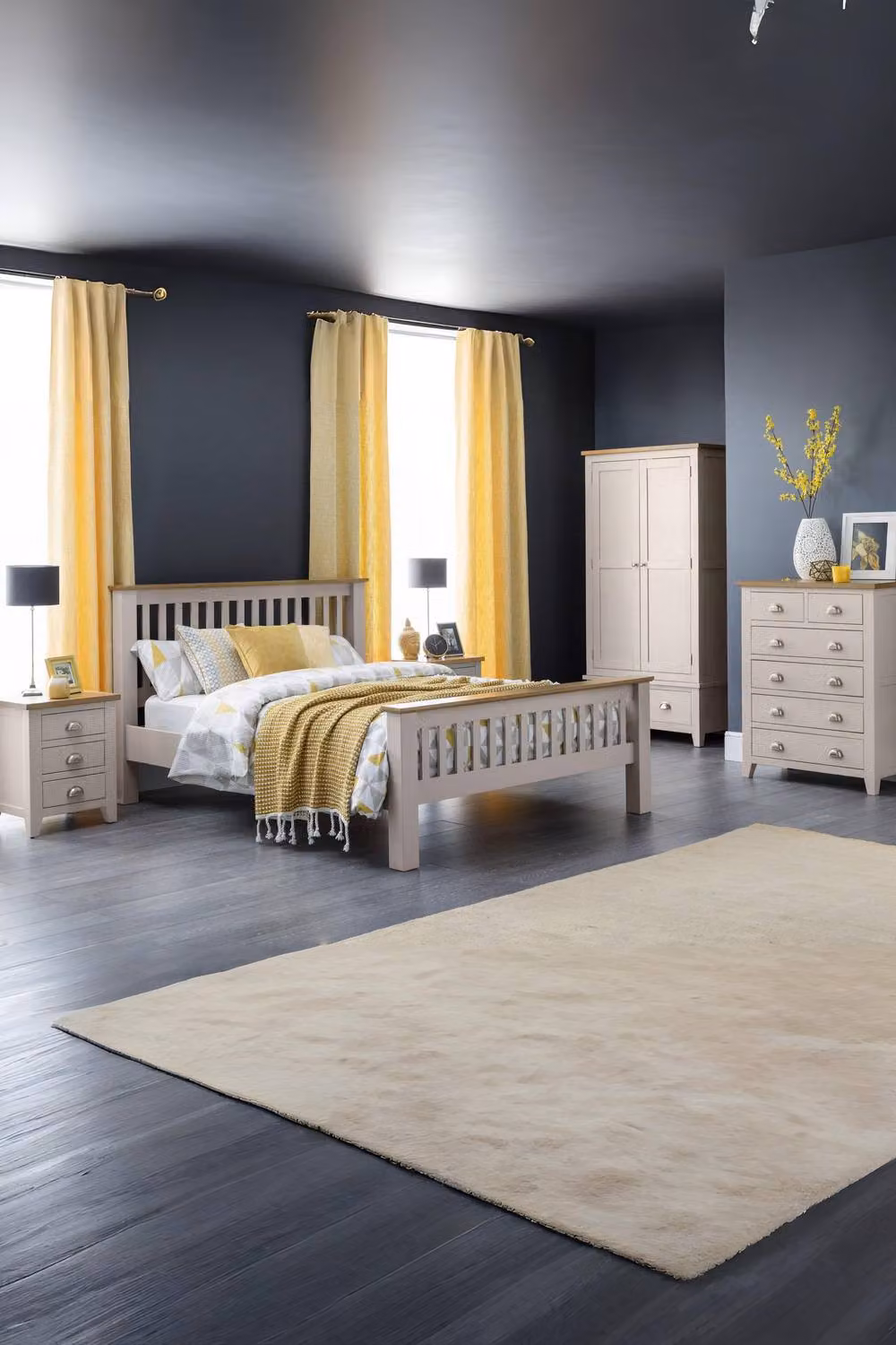 Julian Bowen Richmond 3 Drawer Bedside Table in Grey and Oak – 4