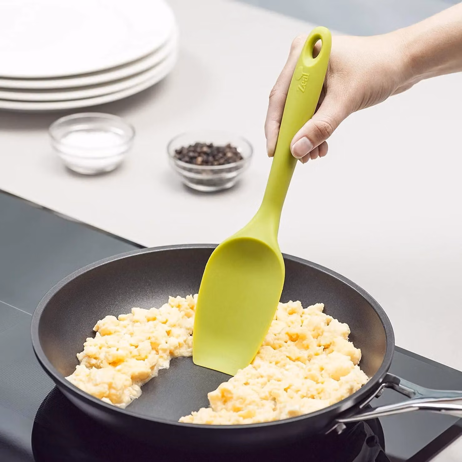 Zeal Silicone Non-Scratch Spatula Spoon in Green, 26 cm – 3