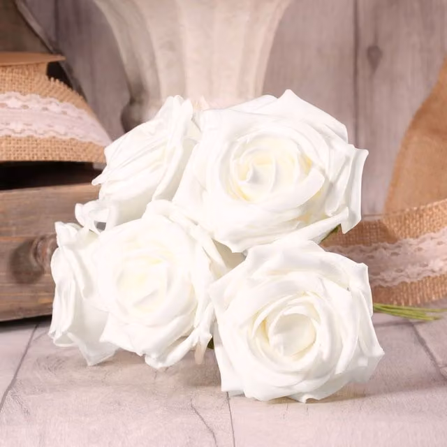 Kingsbury Gifts Bunch of 5 White Foam Open Tea Roses