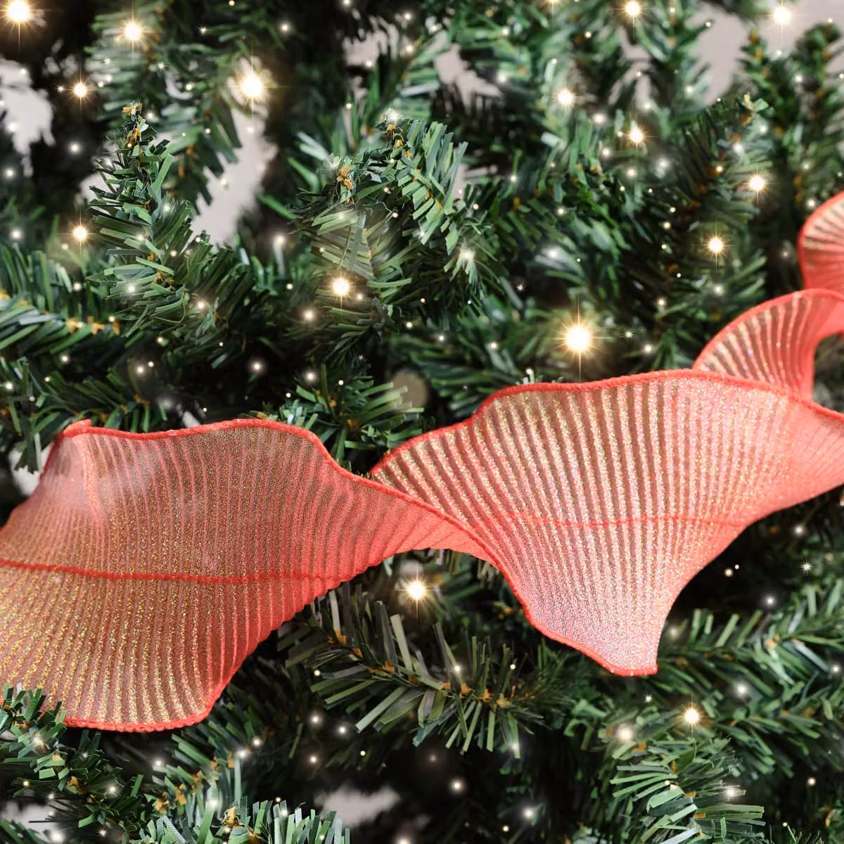 Melody Maison Red Sparkle Ruffle Christmas Tree Ribbon, 270 cm – 4