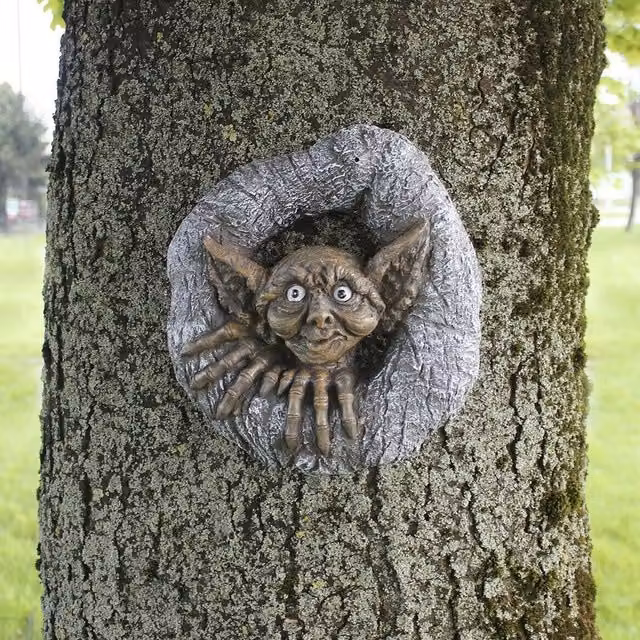 Garden Mile Goblin Garden Tree Peeker Ornament in Grey