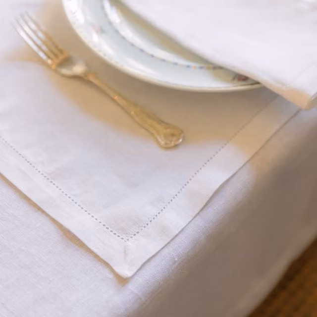 Mafra Classic Plain White Linen Christmas Placemats