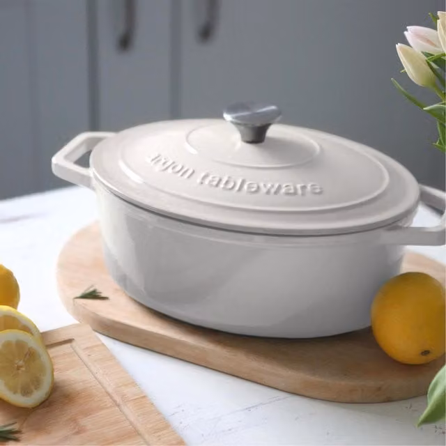 Argon Tableware Pack of 2 Oval Cast Iron Casserole Dishes, 4.68L, Pebble Gloss in White and Grey