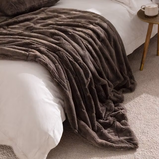 Paoletti Empress Faux Fur Throw in Brown/Beige, W: 140 cm, L: 200 cm