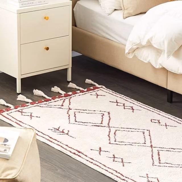 Wyld and Coco Cotton Geometric Pattern Boho Rug with Fringes in White and Red, W: 80 cm, L: 150 cm