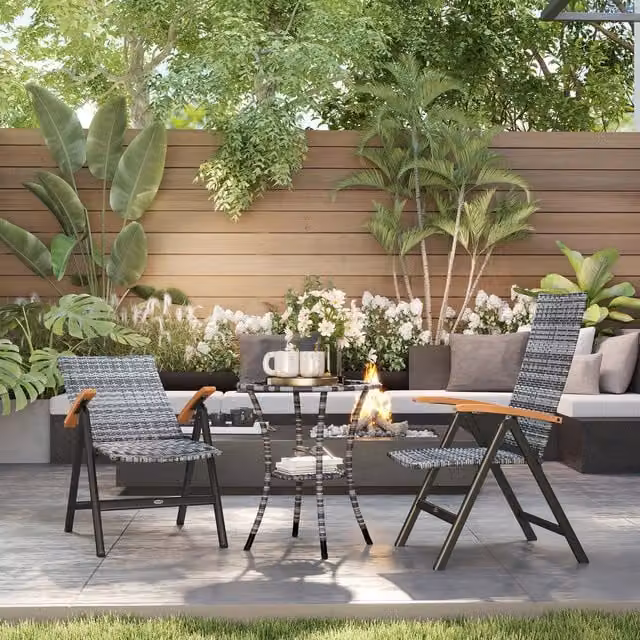Outsunny Set of 2 Modern Outdoor Folding Dining Chairs with Armrests and Backrests in Grey