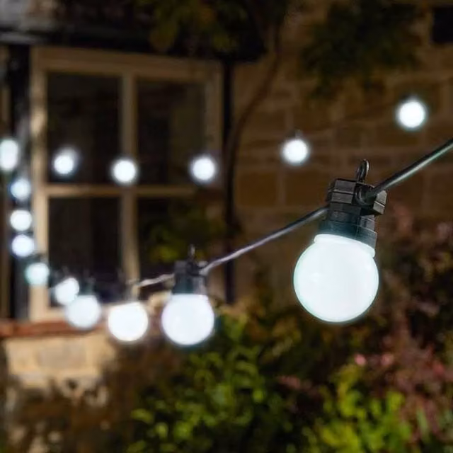 Garden Mile Connectable Cool White Sphere String Lights with Black Cable