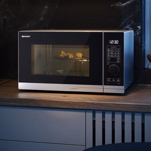 Sharp 28L 900W Grill Microwave in Silver with LED Display and Child Lock