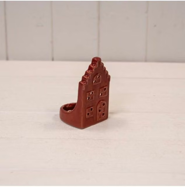 KDMD Red Ceramic House Tealight Holder with Square Roof