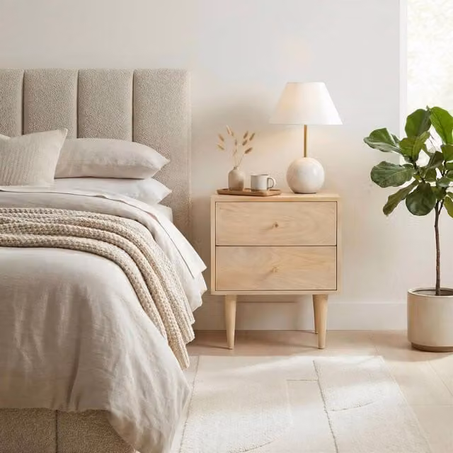 FurnitureboxUK Everest 2 Drawer Oak and Mango Wood Bedside Table in Light Brown