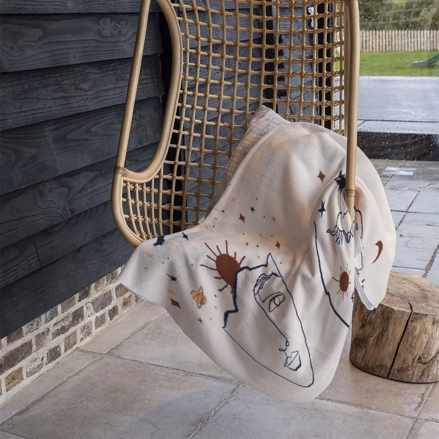 Benjamin Tate Design Celestial Elements Fleece Blanket in White and Beige, W/D/H: 120 x 150 cm – 3
