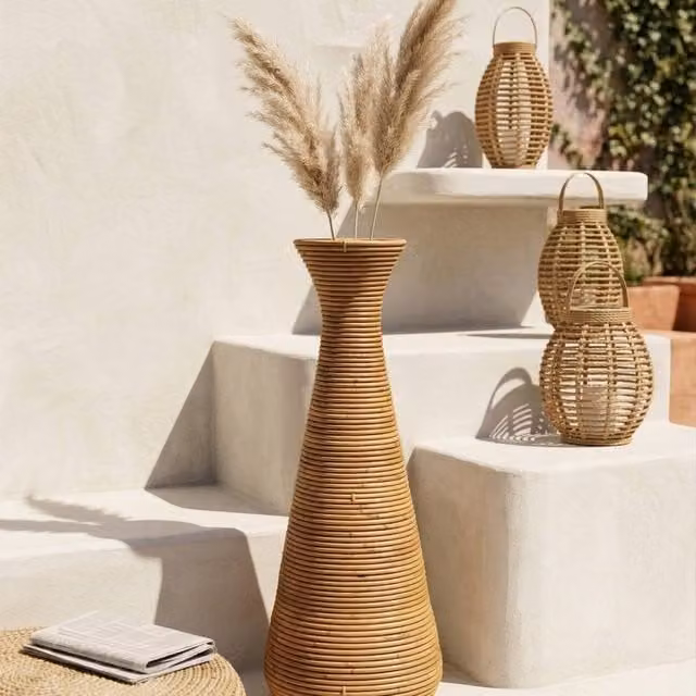 Wyld and Coco Natural Rattan Decorative Tabletop Vase in Brown and Beige, Height: 70 cm