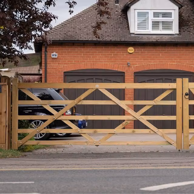 Ruby UK Brown Planed Wood Field or Entrance Gate