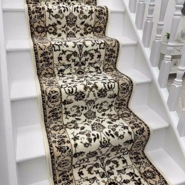 runrug Traditional Stair Runner Carpet in Off-White, W: 60 cm x L: 630 cm
