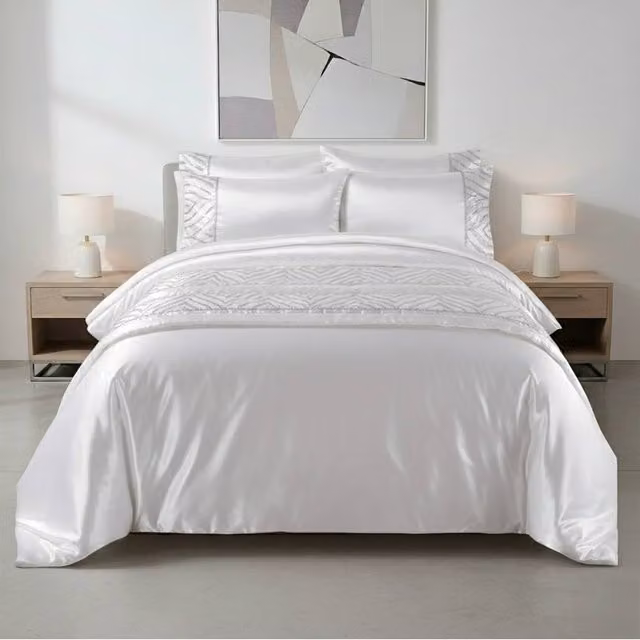 Snug City Shimmer Duvet Cover and Pillowcase Set in White