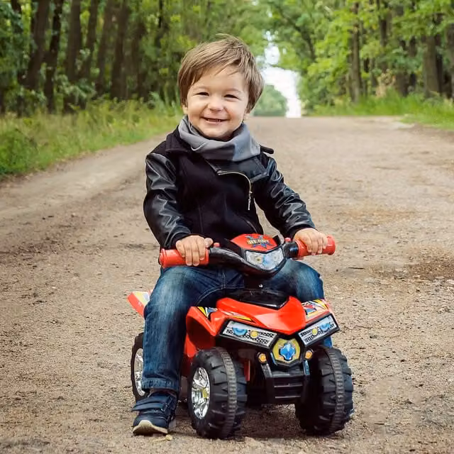 HOMCOM Kids Ride-on Quad Racing Bike with Horn and Music in Red