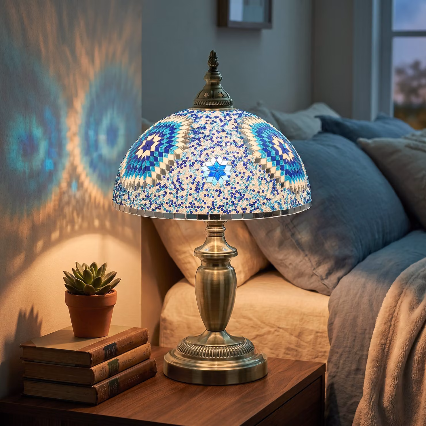 HOMCOM Tiffany Stained Glass Bedside Table Lamp in Blue and Bronze, W/D/H: 30.48 x 30.48 x 50.8 cm – 2