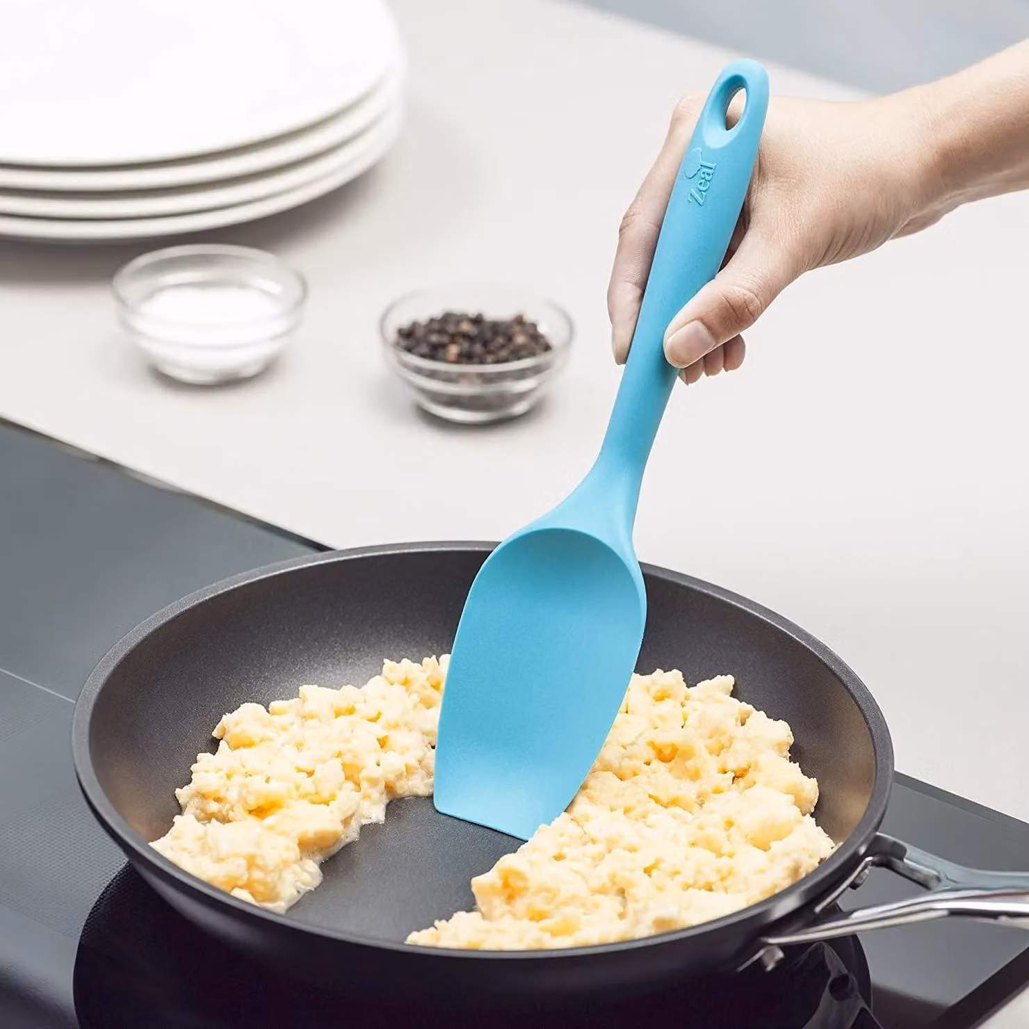 Zeal Silicone Non-Scratch Spatula Spoon in Turquoise Blue, 26 cm – 3