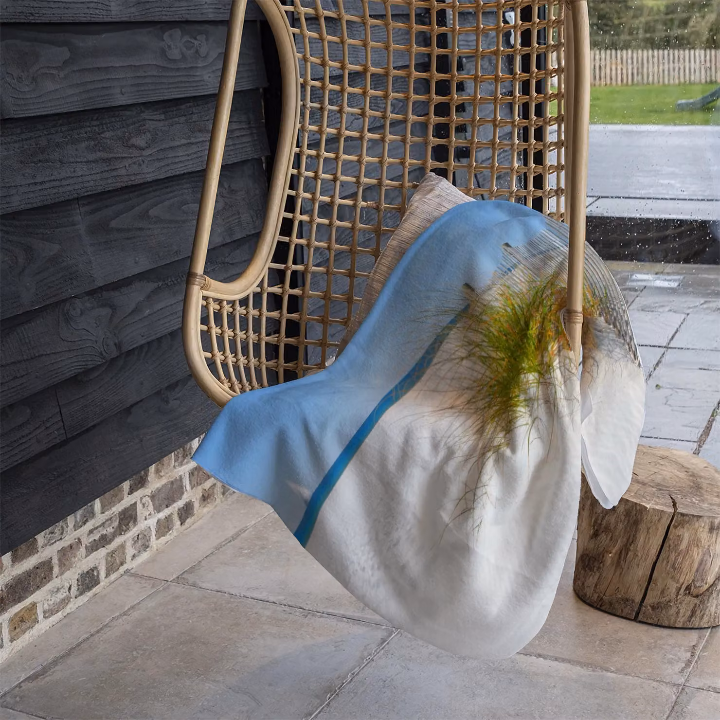 Benjamin Tate Design Dune Fence By Sea Grass With Sailboat On Horizon Fleece Blanket in Blue and Beige, W/H: 120 x 150 cm – 2